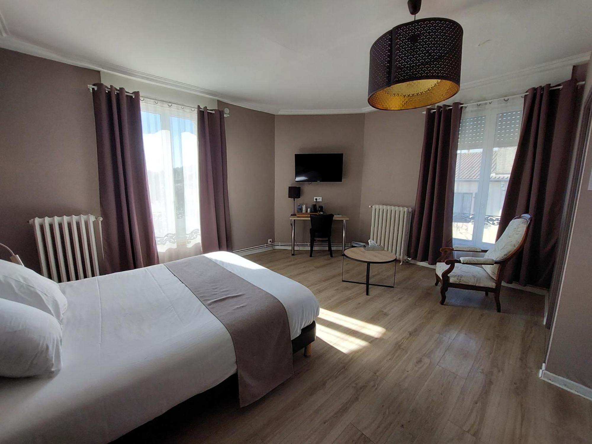 Logis Auberge Des Voyageurs Vandieres  Екстер'єр фото