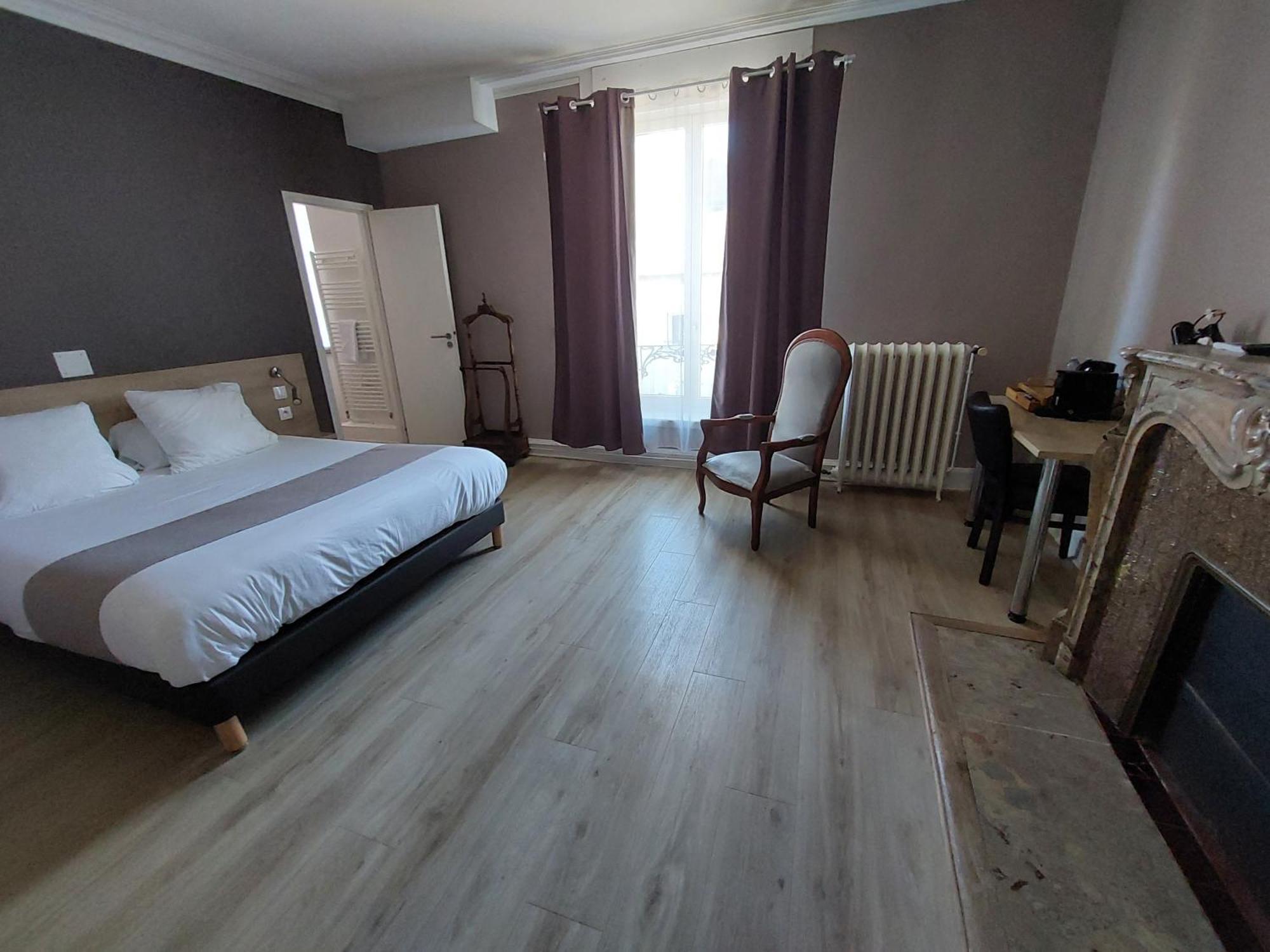 Logis Auberge Des Voyageurs Vandieres  Екстер'єр фото